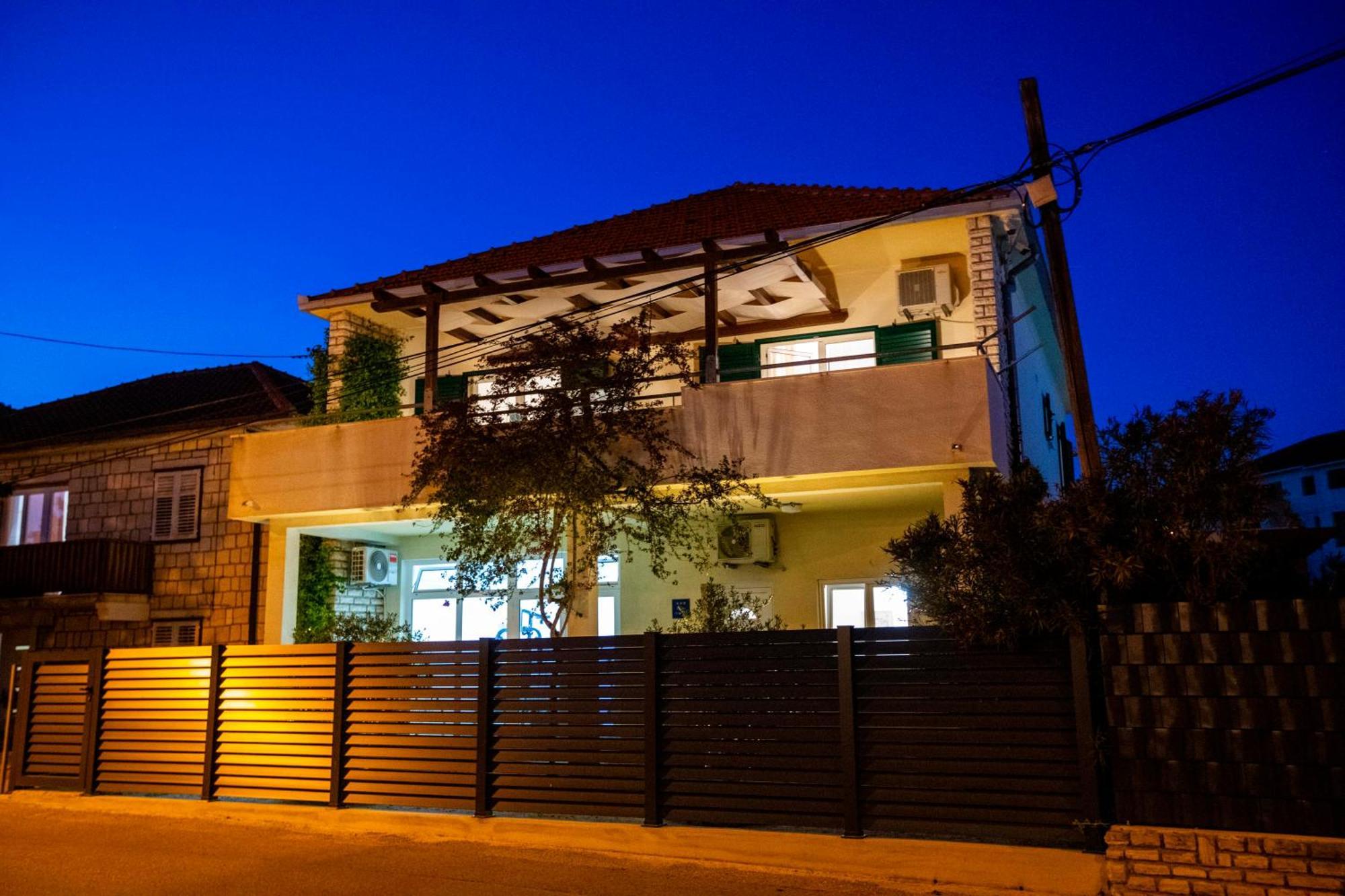 Apartment Laura Trogir Zewnętrze zdjęcie