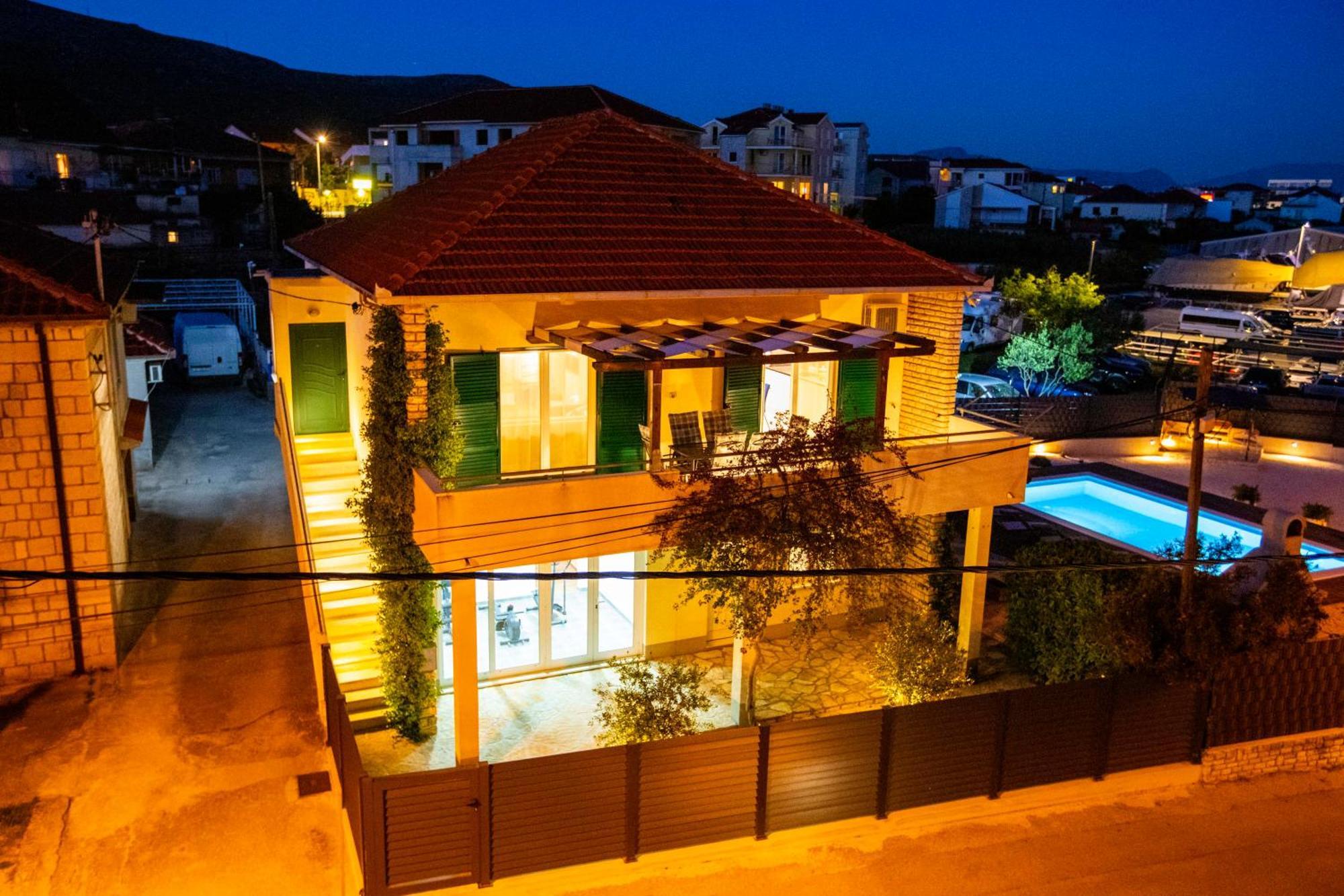 Apartment Laura Trogir Zewnętrze zdjęcie