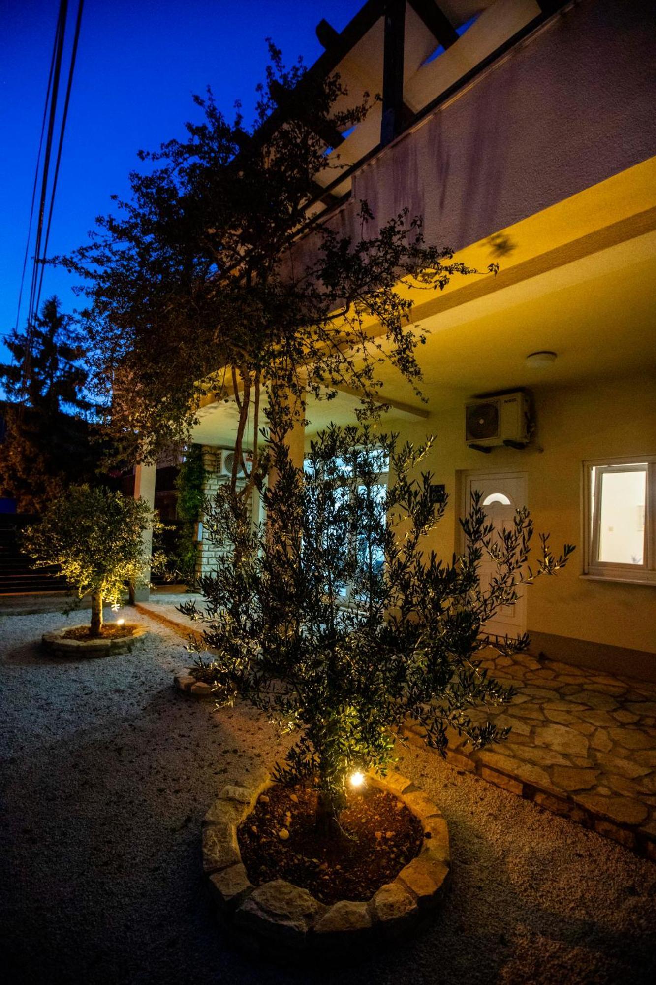 Apartment Laura Trogir Zewnętrze zdjęcie