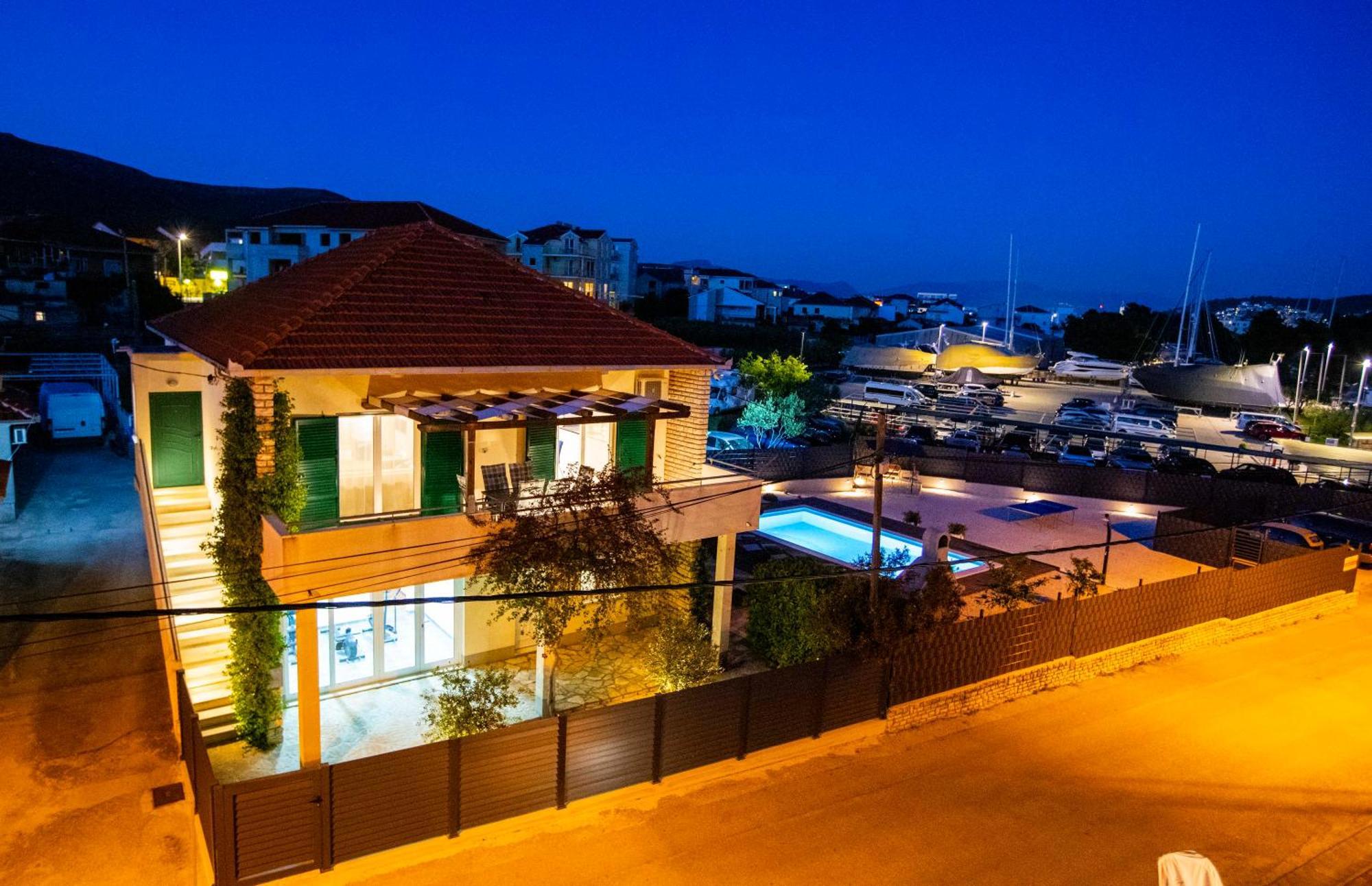 Apartment Laura Trogir Zewnętrze zdjęcie