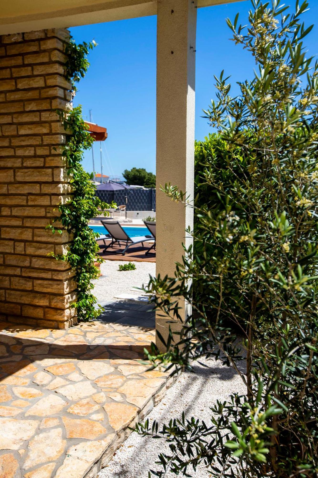 Apartment Laura Trogir Zewnętrze zdjęcie