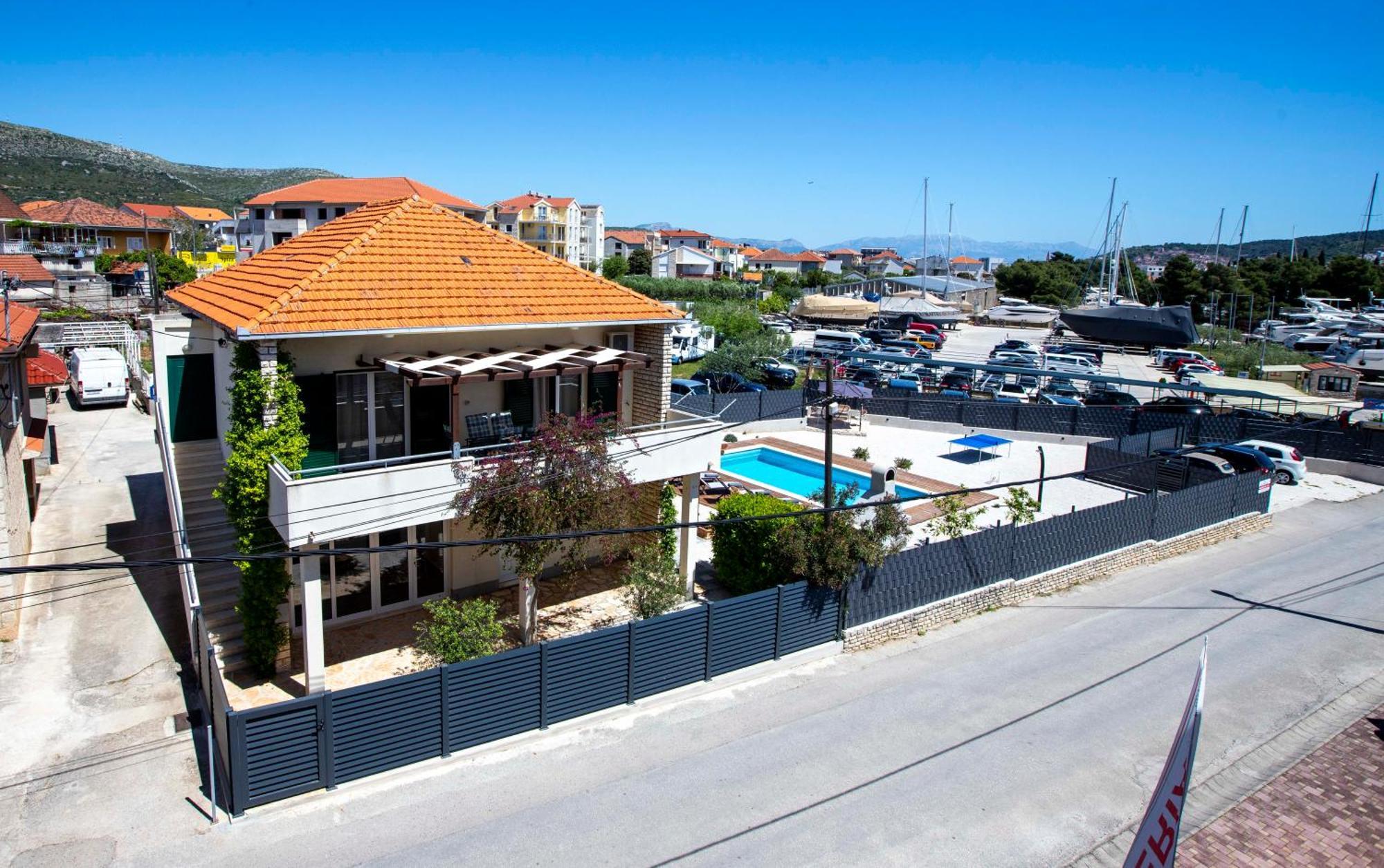 Apartment Laura Trogir Zewnętrze zdjęcie