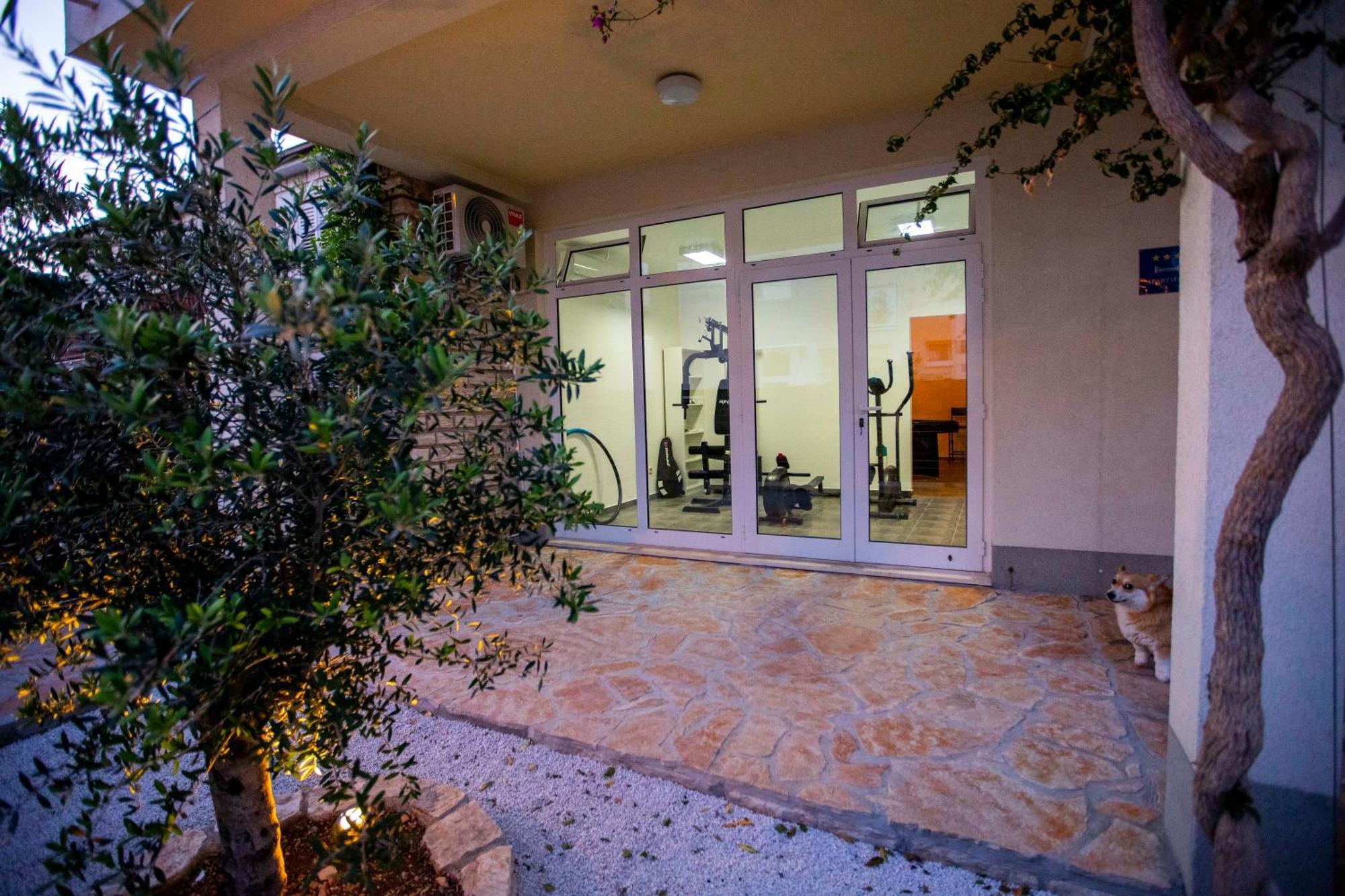 Apartment Laura Trogir Zewnętrze zdjęcie