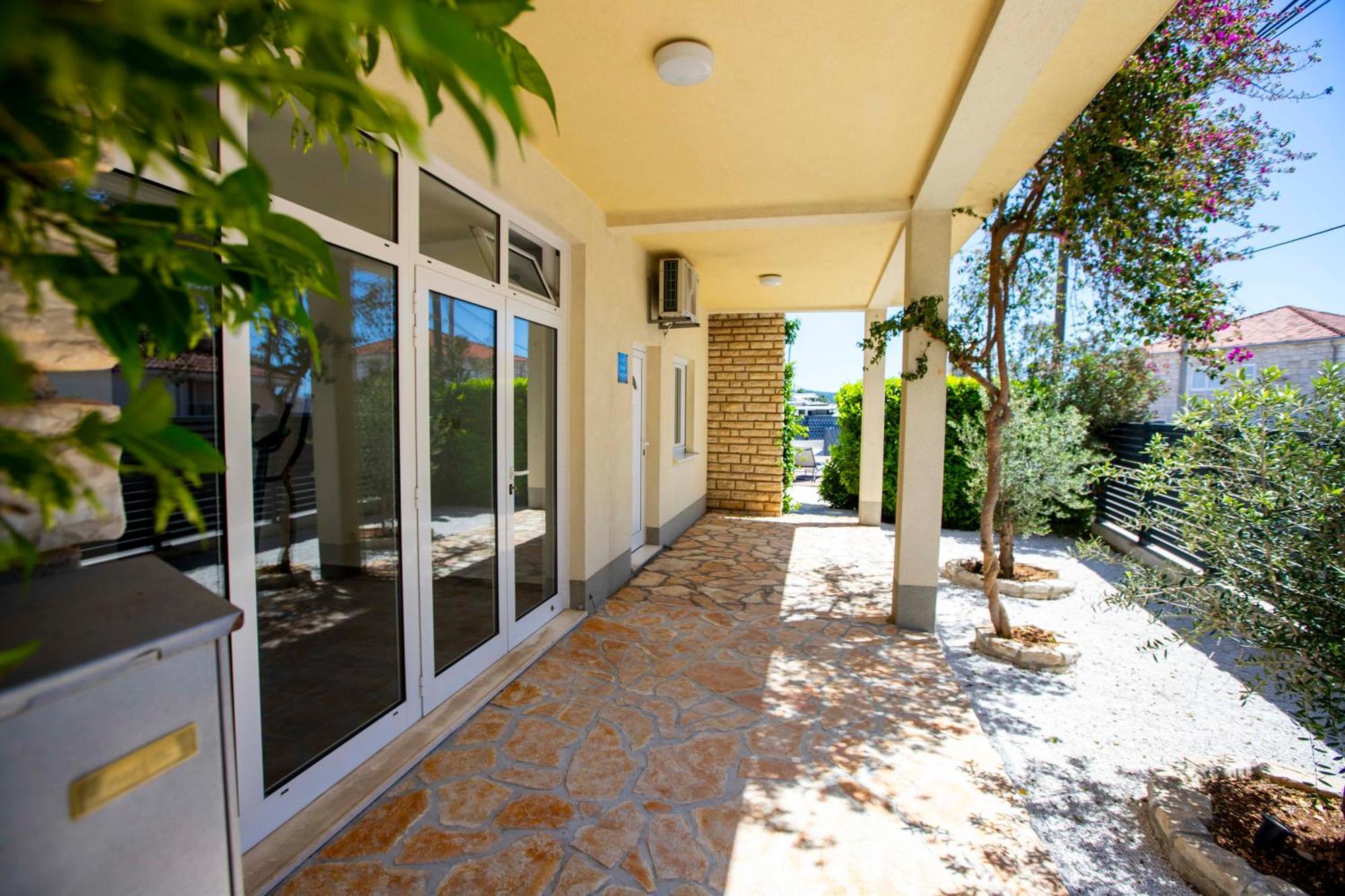 Apartment Laura Trogir Zewnętrze zdjęcie