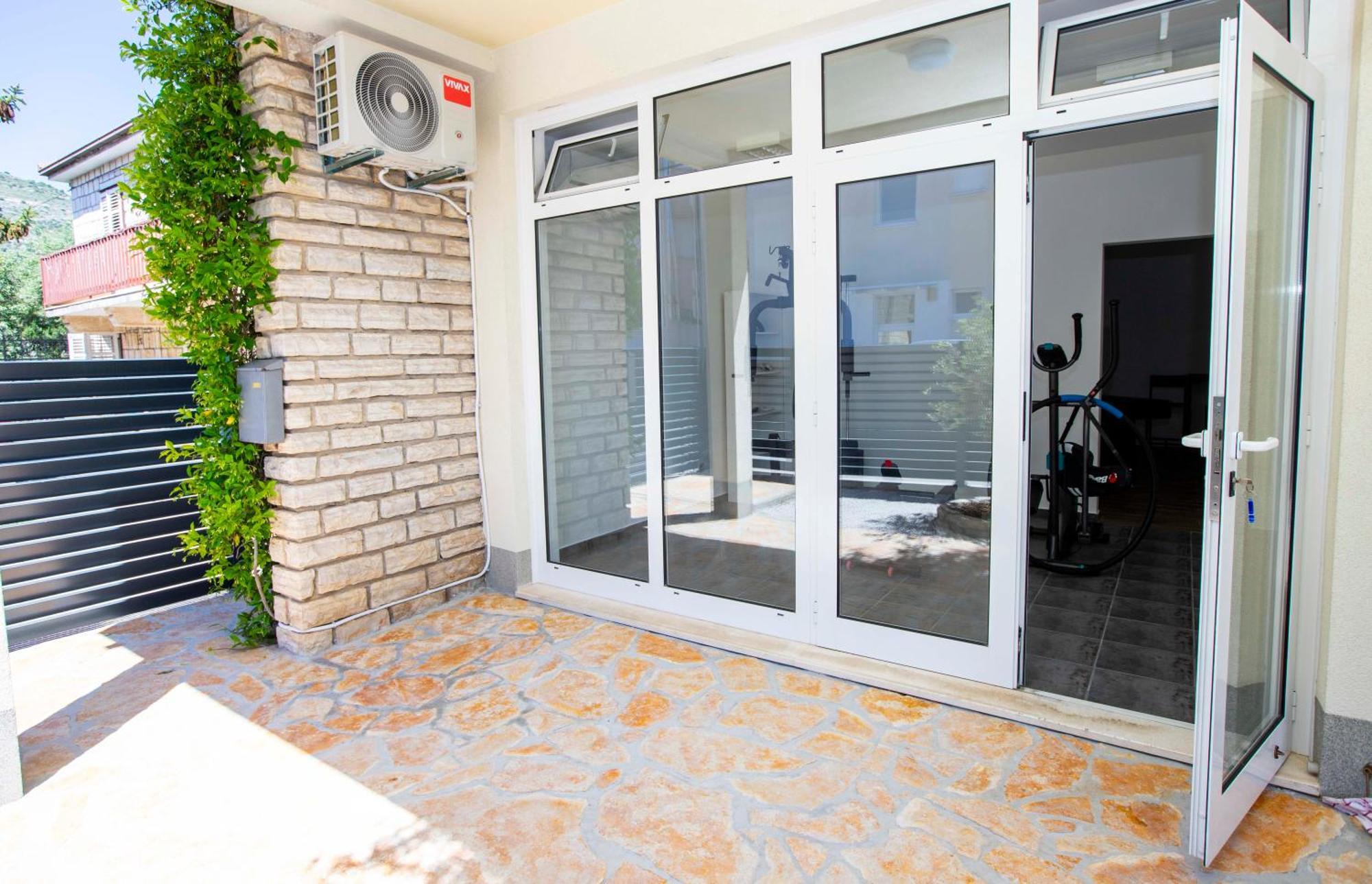Apartment Laura Trogir Zewnętrze zdjęcie